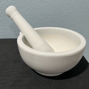 Porcelain Mortar
And Pestle Set
BIA Cordon Bleu